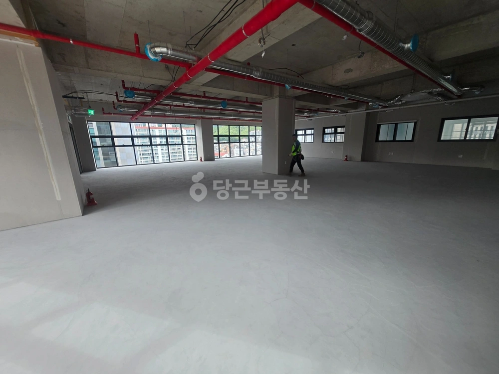 부산광역시 남구 대연동 상가 사진 1