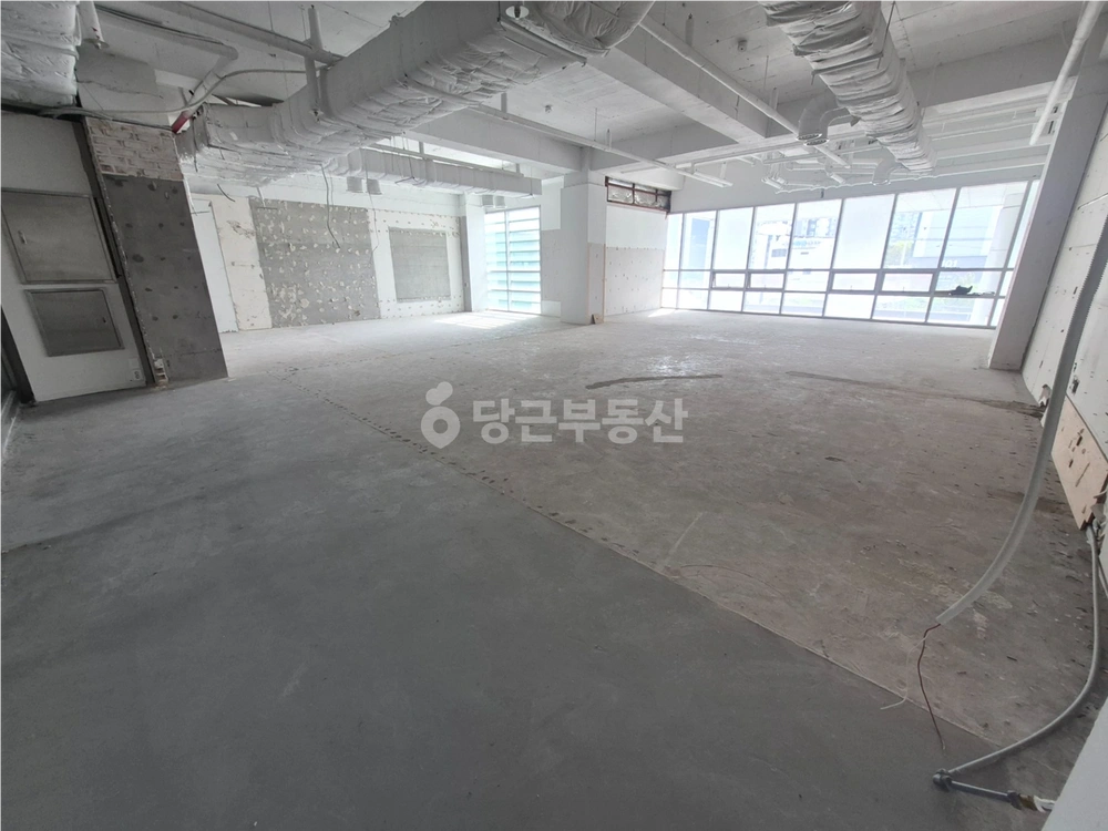 충청남도 천안시 동남구 신방동 상가 사진 1