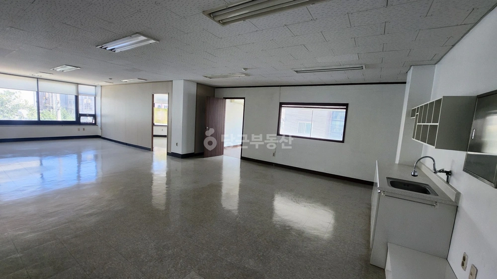 경기도 수원시 권선구 구운동 상가 사진 1