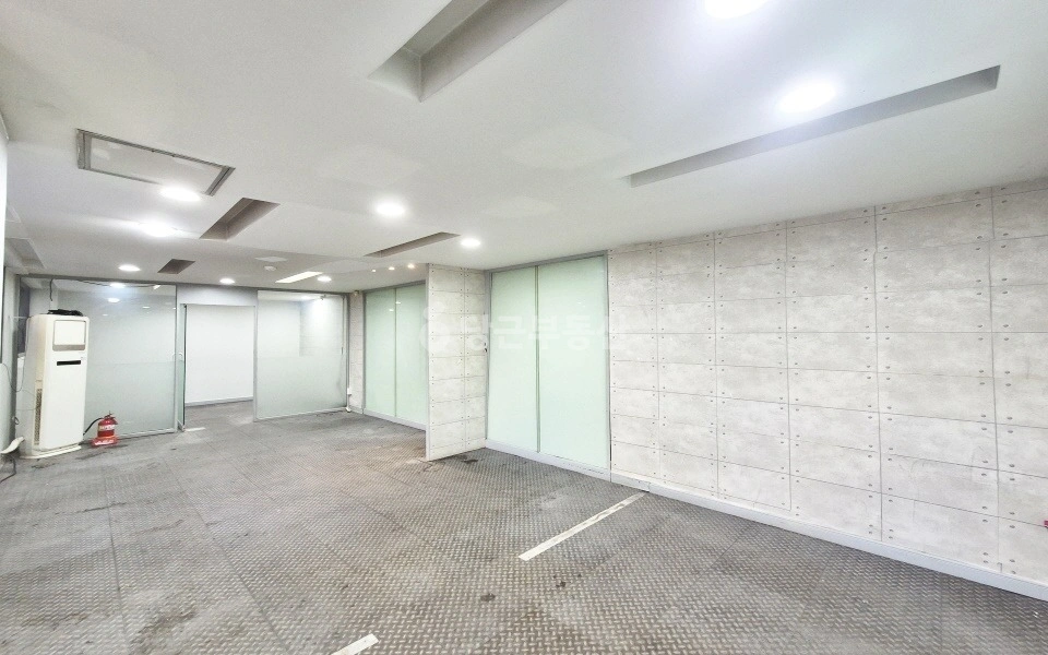 서울특별시 강남구 논현동 사무실 사진 1