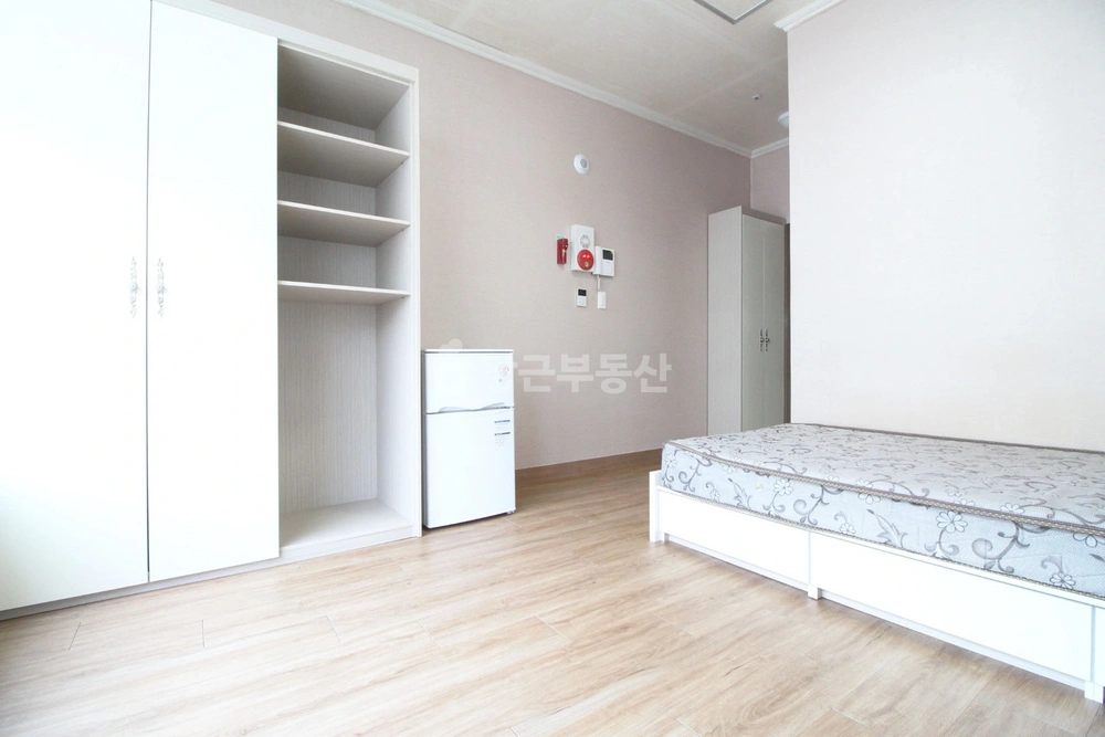 부산광역시 사하구 하단동 원룸 사진 1