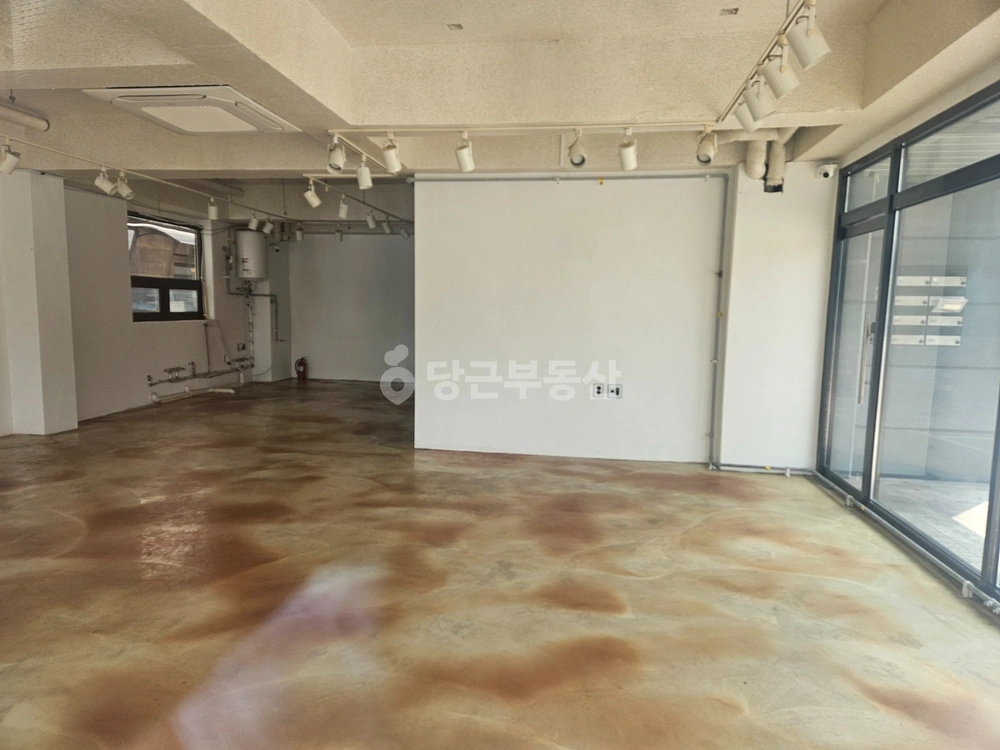 경기도 파주시 와동동 상가 사진 1
