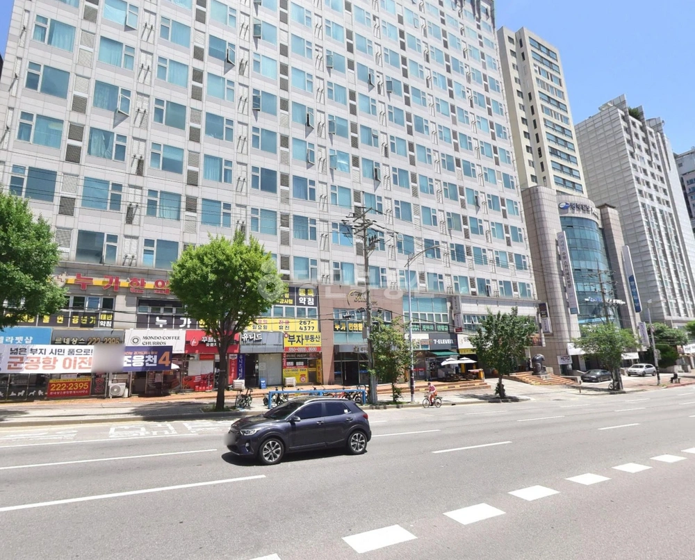 경기도 수원시 팔달구 인계동 상가 사진 1