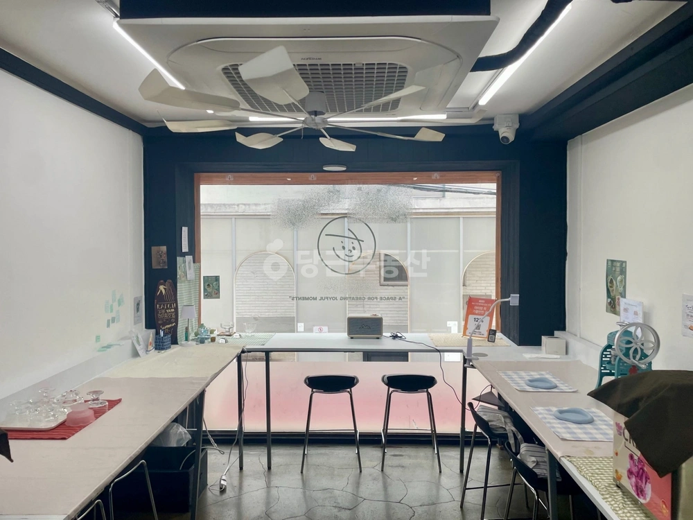 서울특별시 마포구 동교동 상가 사진 1