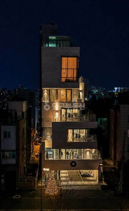 서울특별시 마포구 서교동 건물 사진 1