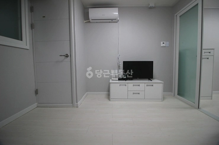 대전광역시 서구 월평동 원룸 사진 1