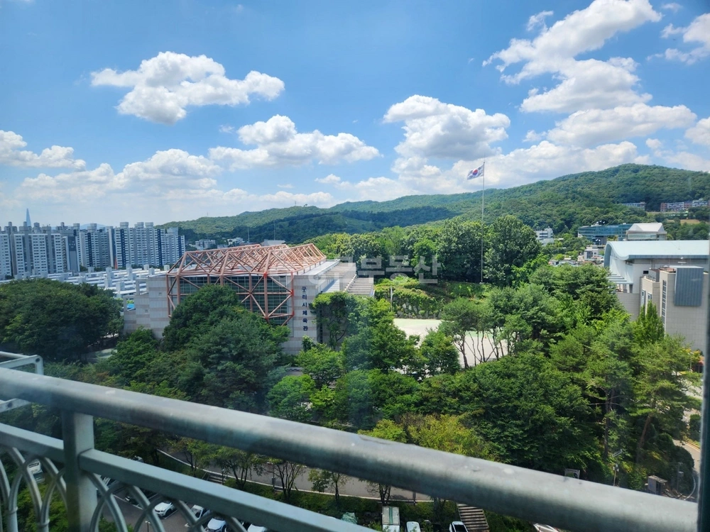 경기도 구리시 교문동 아파트 사진 1
