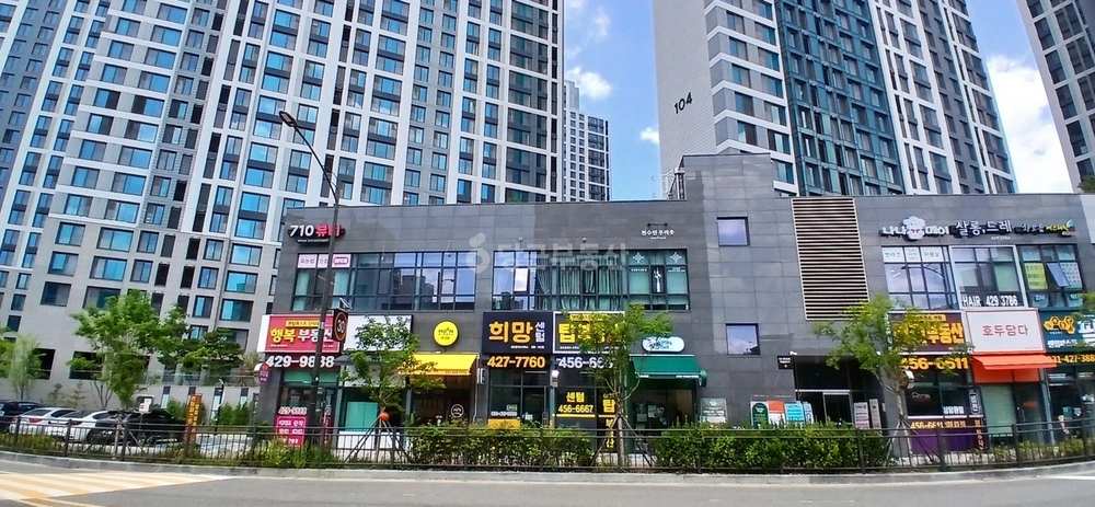 경기도 안양시 동안구 호계동 상가 사진 1