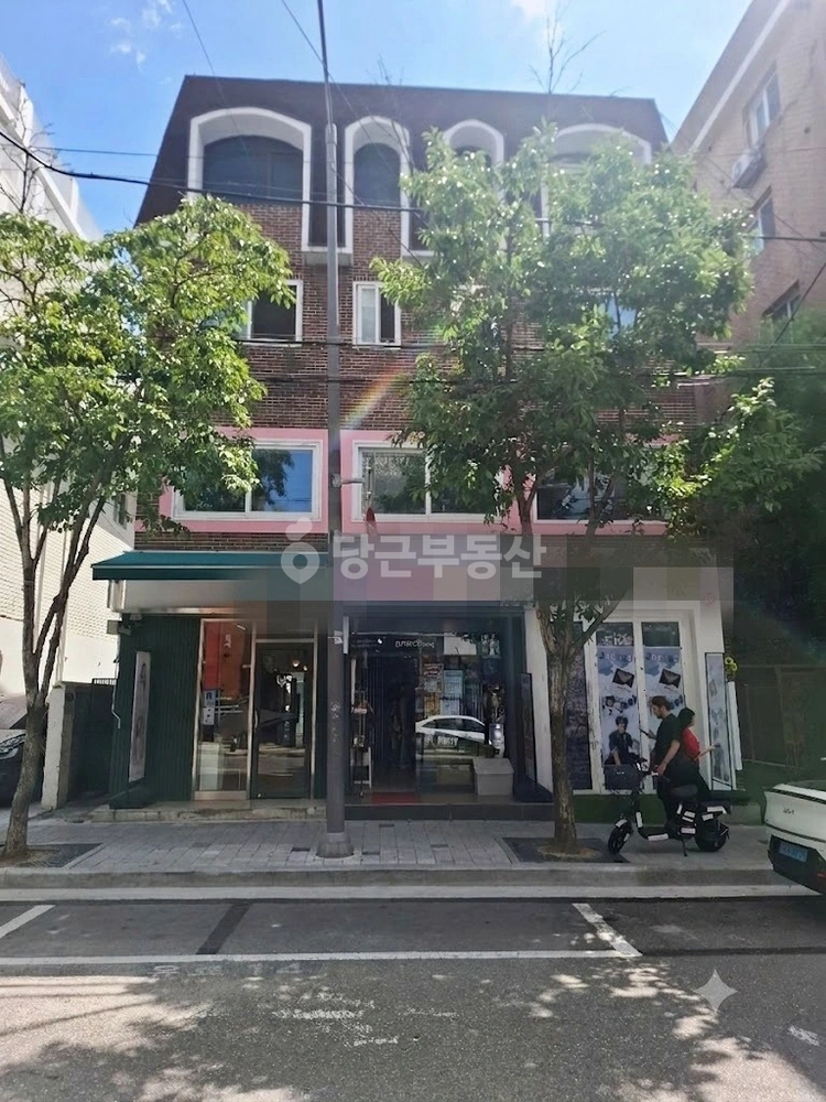 서울특별시 마포구 서교동 상가 사진 1