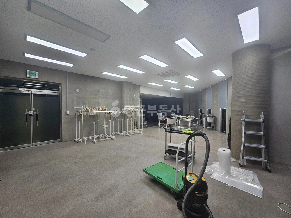 대전광역시 중구 대흥동 상가 사진 1