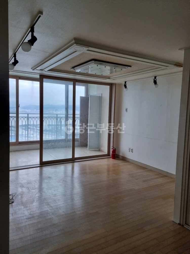 부산광역시 사하구 장림동 아파트 사진 1