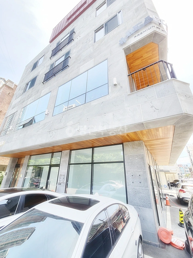 대구광역시 수성구 두산동 상가 사진 1