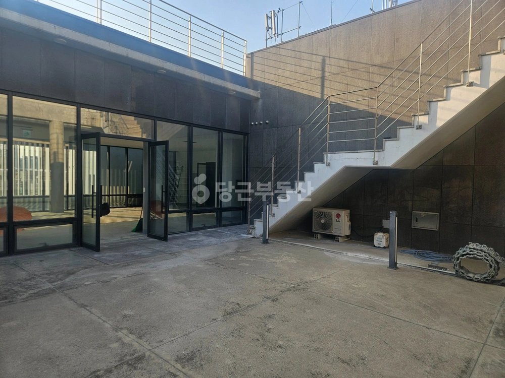 경기도 수원시 영통구 신동 상가 사진 1