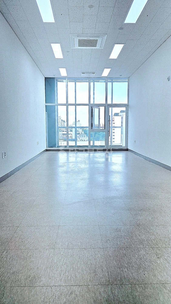 경기도 수원시 팔달구 인계동 사무실 사진 1