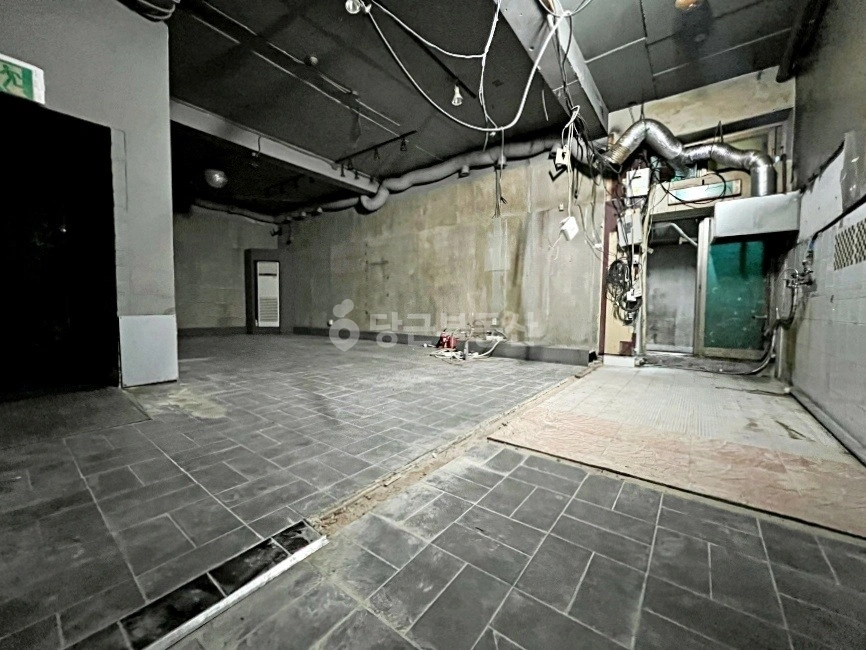 서울특별시 마포구 서교동 상가 사진 1