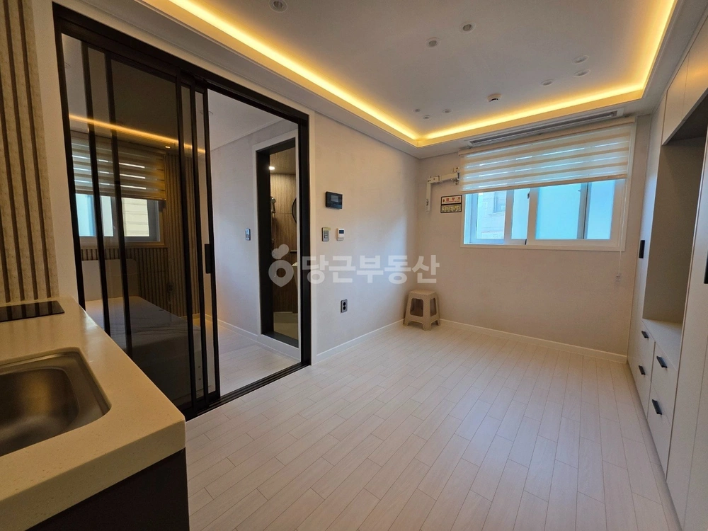 대전광역시 유성구 봉명동 원룸 사진 1