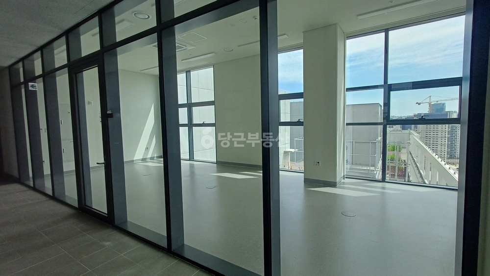 경기도 과천시 갈현동 사무실 사진 1
