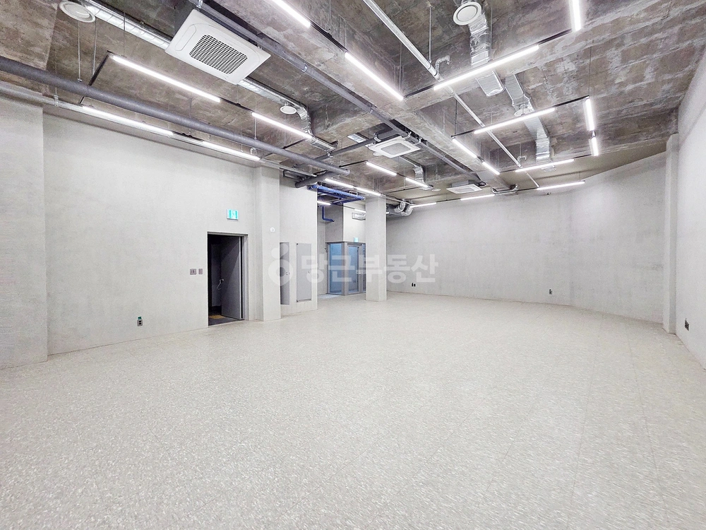서울특별시 강남구 역삼동 상가 사진 1
