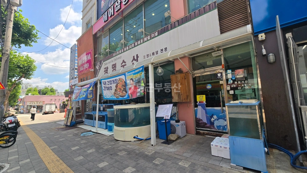 경기도 수원시 팔달구 인계동 상가 사진 1