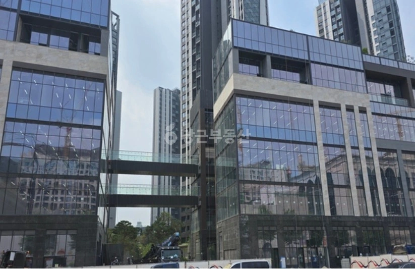 서울특별시 서초구 반포동 상가 사진 1