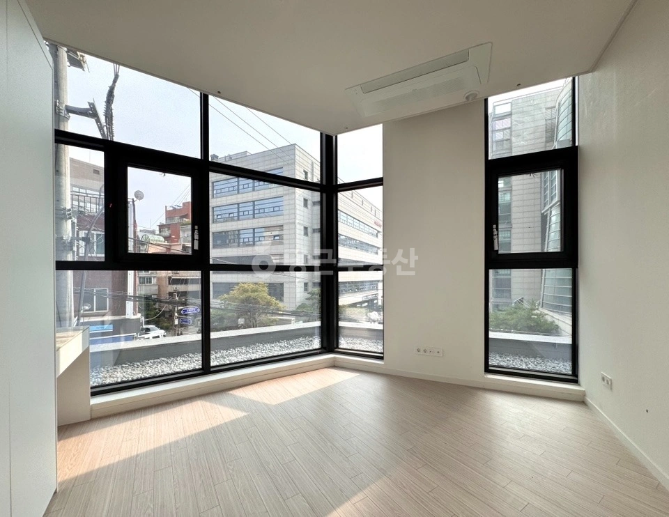 서울특별시 강남구 역삼동 원룸 사진 1