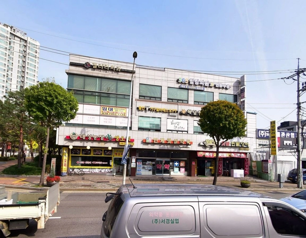 경기도 수원시 팔달구 인계동 상가 사진 1