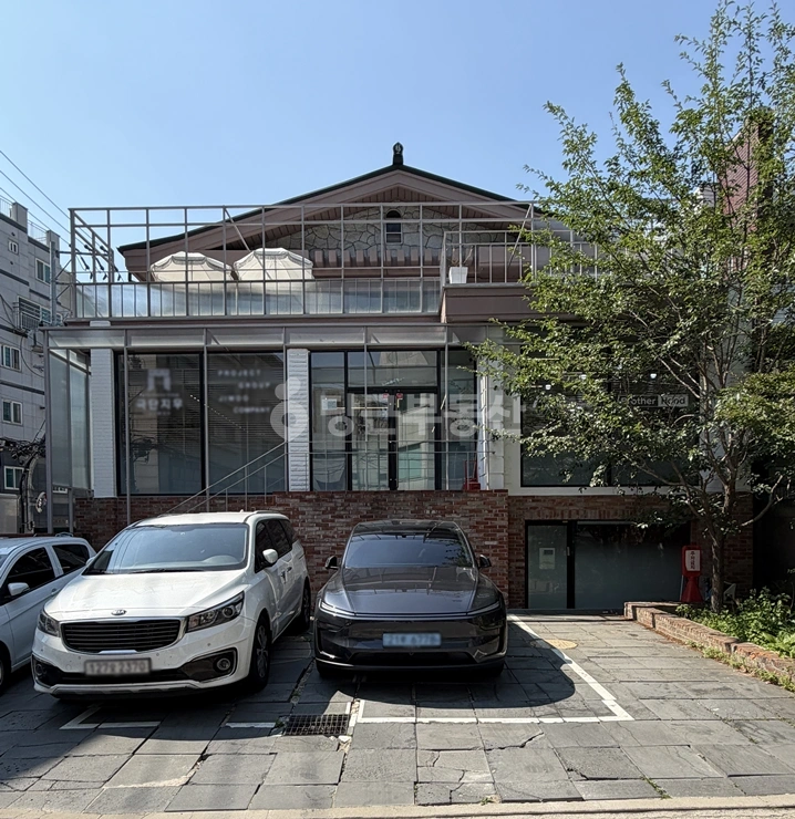 서울특별시 마포구 서교동 건물 사진 1