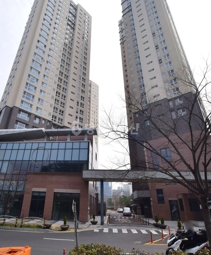 경상남도 진주시 충무공동 아파트 사진 1