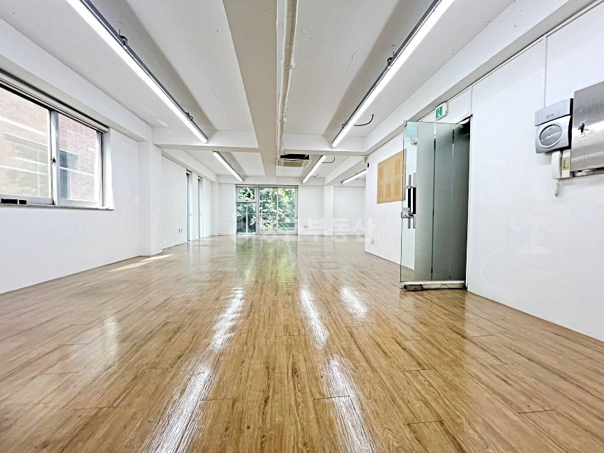 서울특별시 마포구 서교동 사무실 사진 1