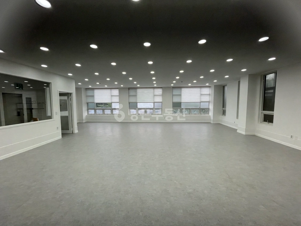 충청남도 천안시 서북구 백석동 상가 사진 1