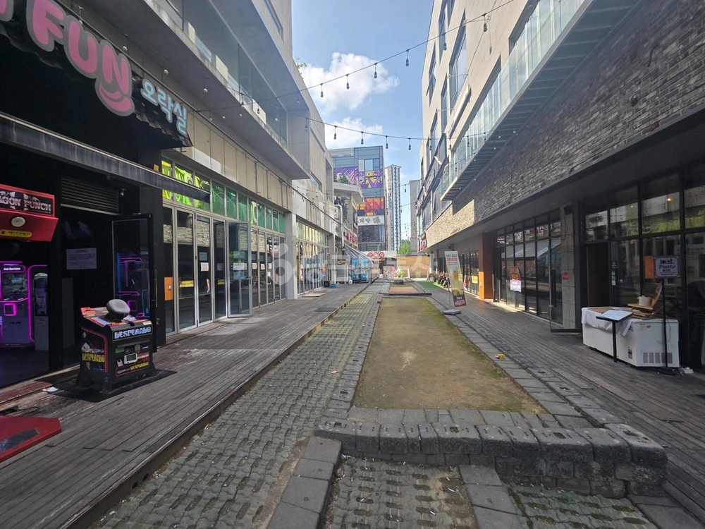 충청북도 청주시 청원구 율량동 상가 사진 1