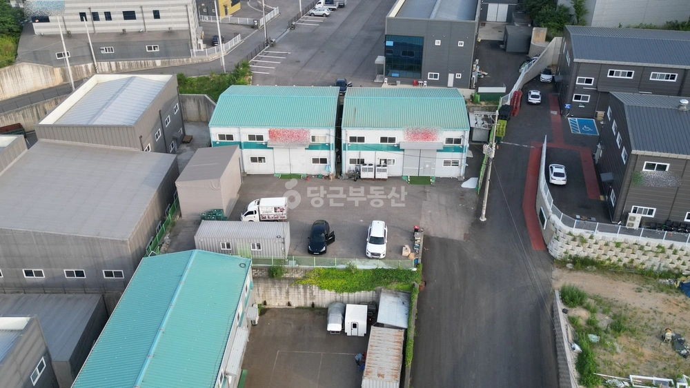 경기도 화성시 효행구 정남면 공장/창고 사진 1