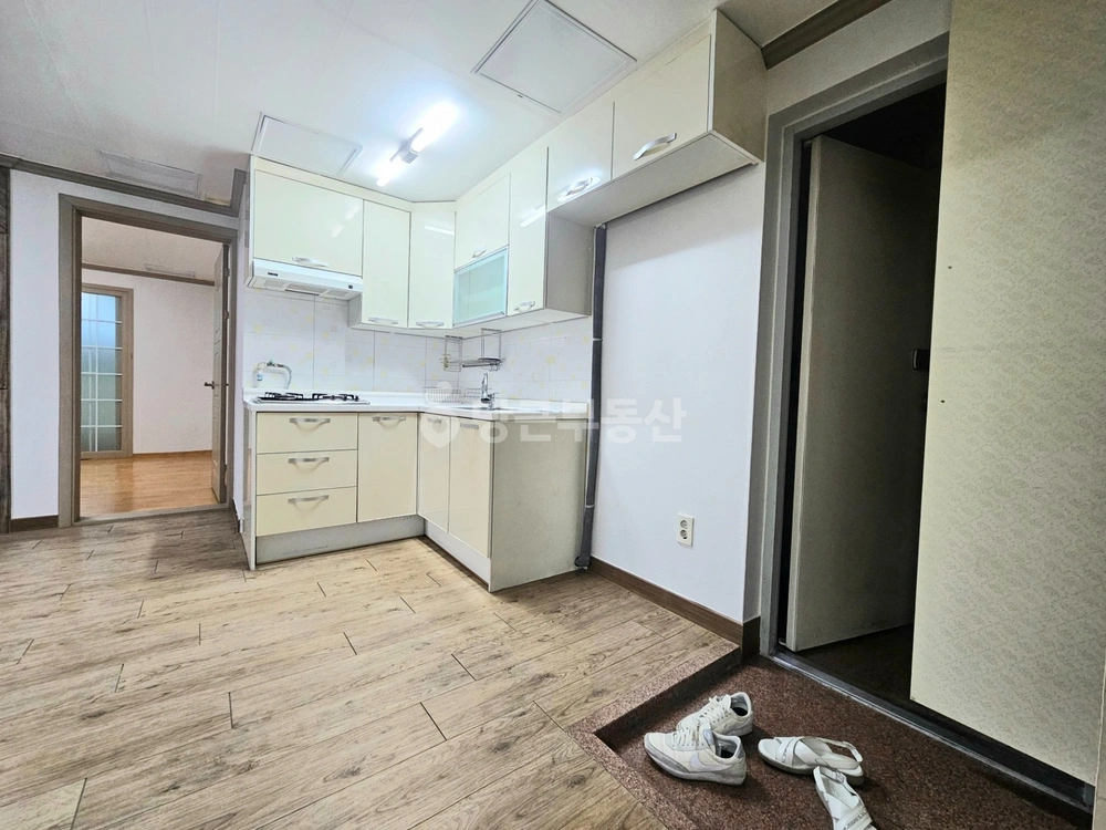 대전광역시 서구 탄방동 원룸 사진 1