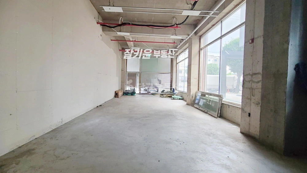 전남광주통합특별시 남구 월산동 상가 사진 1