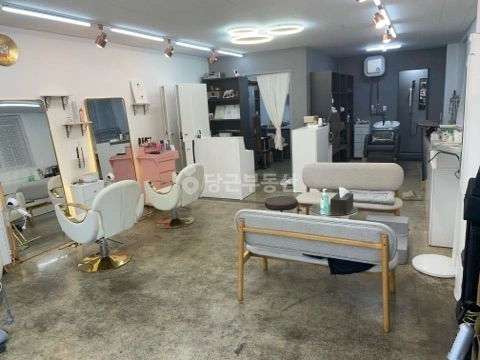 대전광역시 서구 만년동 상가 사진 1