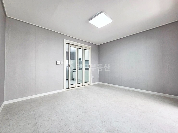 대전광역시 서구 월평동 원룸 사진 1