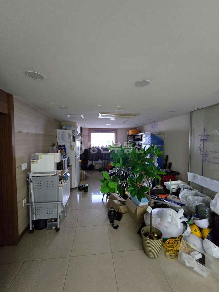 부산광역시 연제구 거제동 상가 사진 1