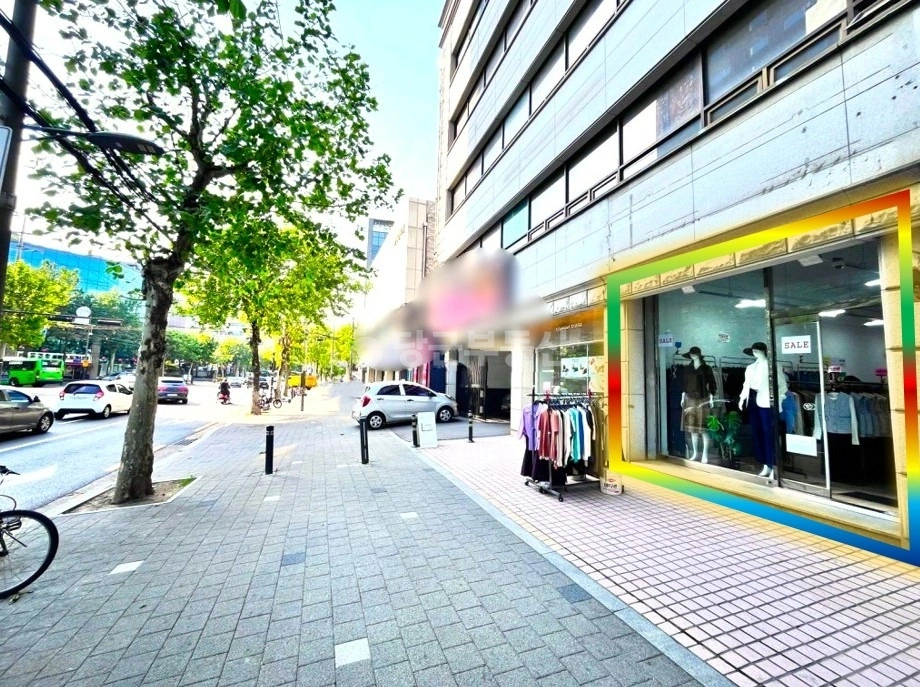 서울특별시 마포구 동교동 상가 사진 1