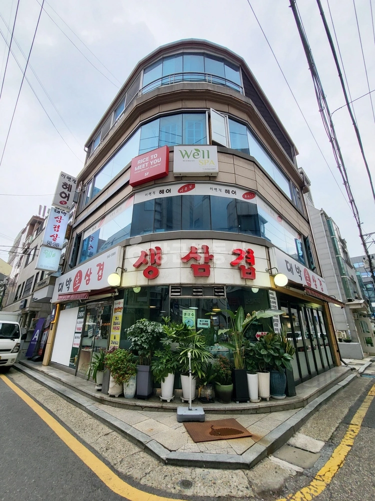 서울특별시 강남구 신사동 건물 사진 1