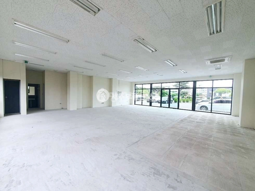 제주특별자치도 제주시 오라삼동 상가 사진 1