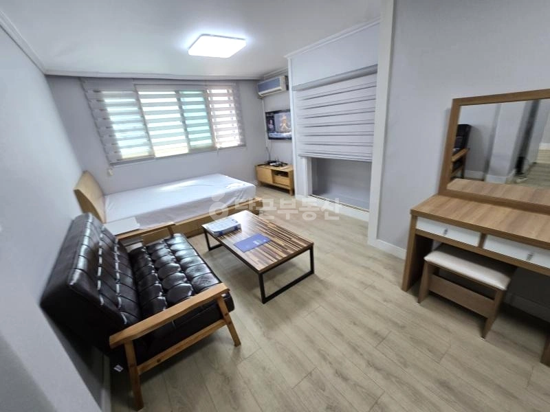 서울특별시 강남구 논현동 원룸 사진 1