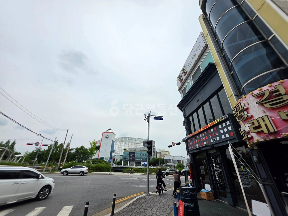 대전광역시 유성구 궁동 상가 사진 1
