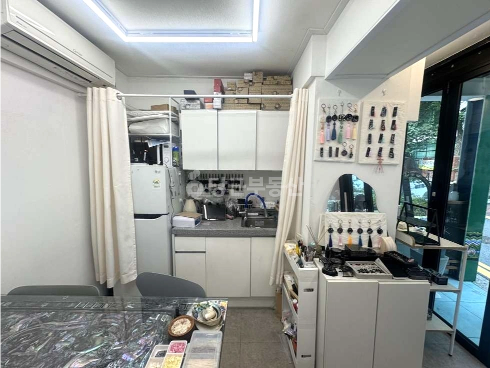 서울특별시 마포구 서교동 상가 사진 1