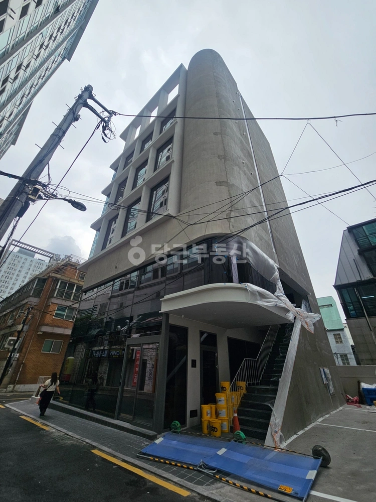 서울특별시 마포구 서교동 상가 사진 1
