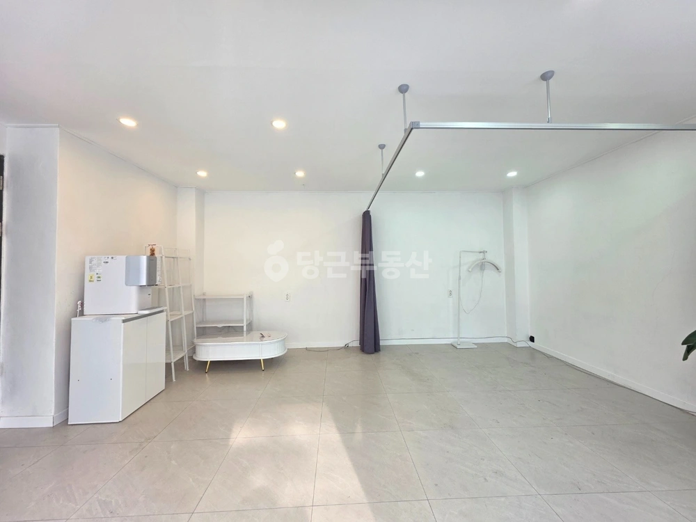대전광역시 서구 월평동 상가 사진 1