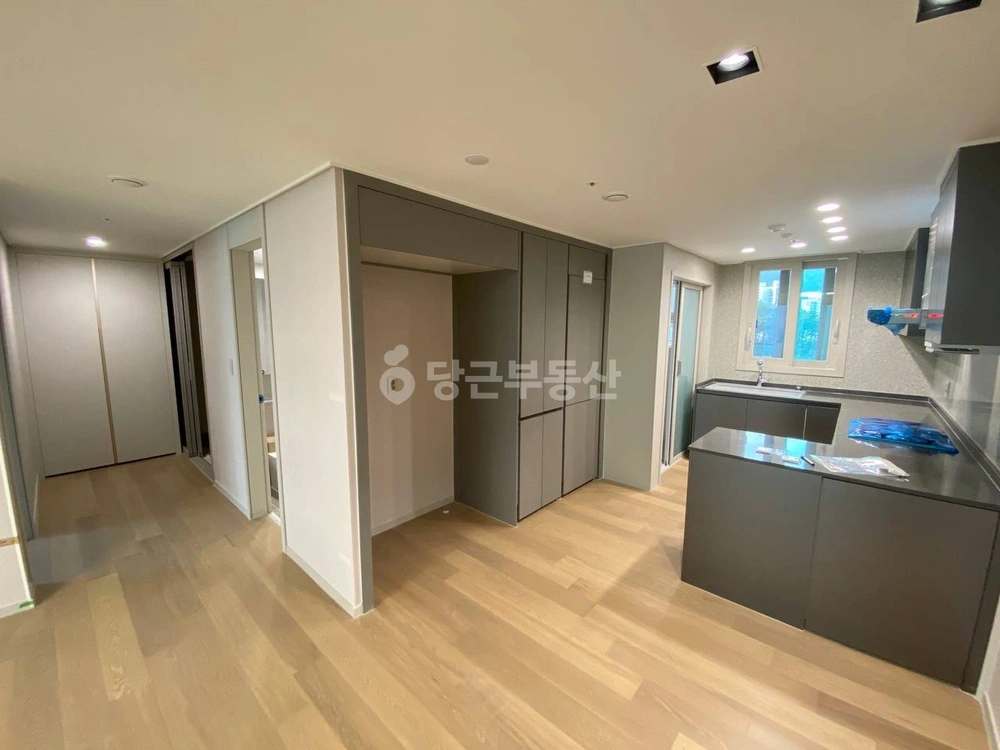 부산광역시 연제구 거제동 아파트 사진 1