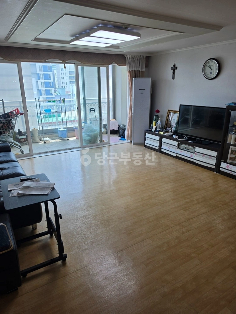 부산광역시 연제구 연산동 아파트 사진 1