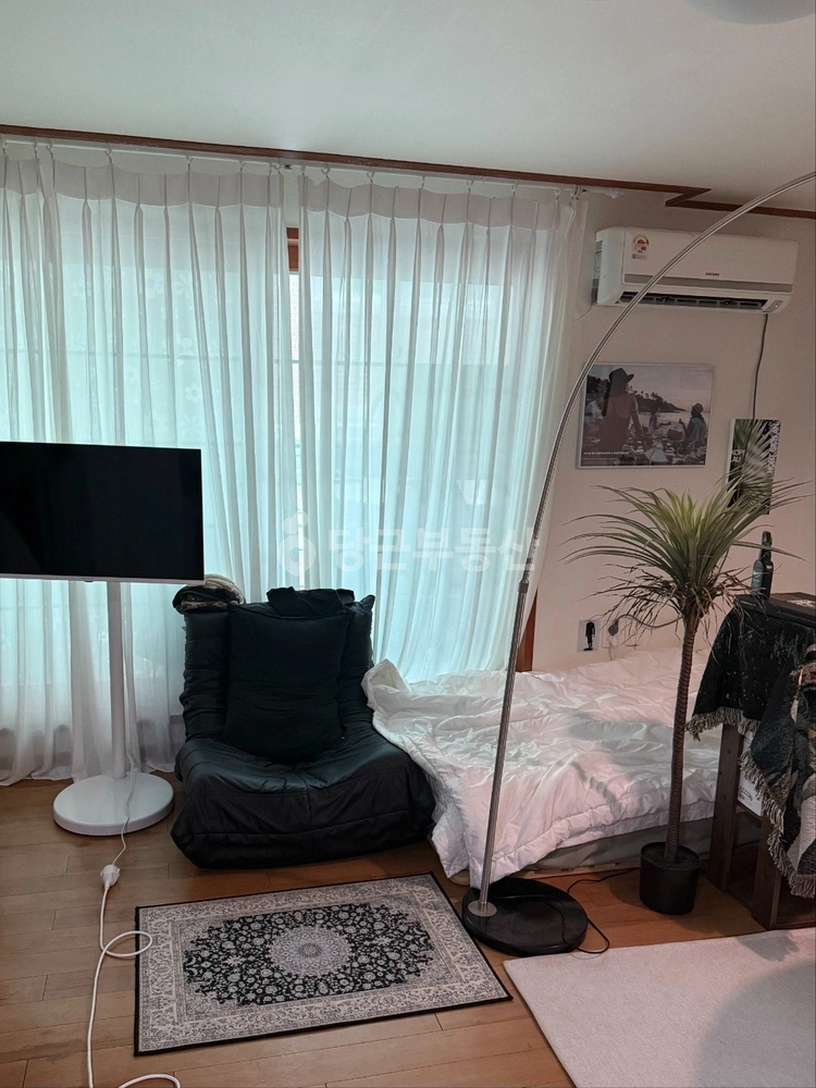서울특별시 서대문구 창천동 원룸 사진 1