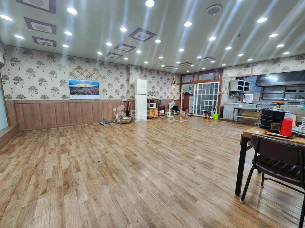 경상남도 창원시 성산구 상남동 상가 사진 1