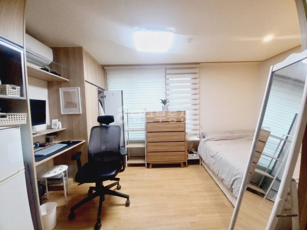 서울특별시 강남구 논현동 원룸 사진 1